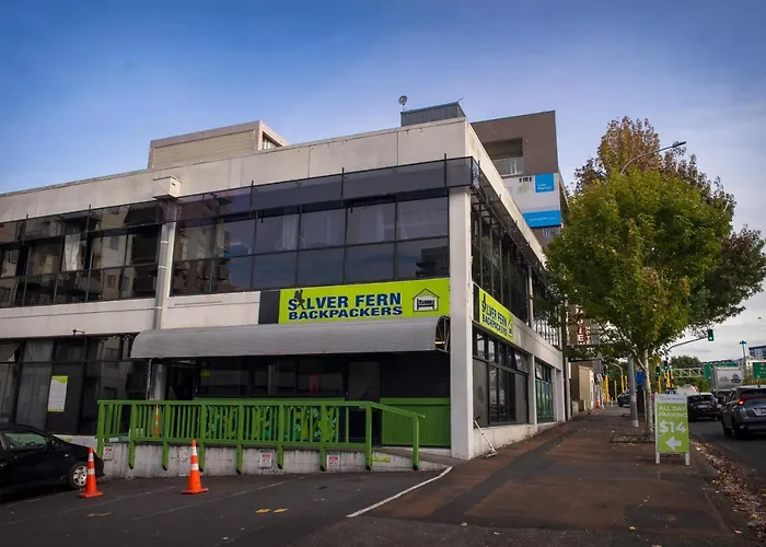 Silverfern Backpackers